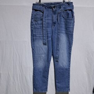 Belted A.n.a Jean